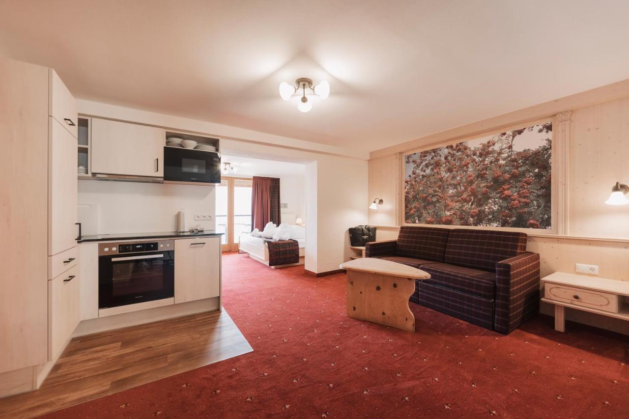 Wellness Aparthotel Panorama Alpin - Ferienwohnungen Jerzens Im Pitztal Eksteriør bilde