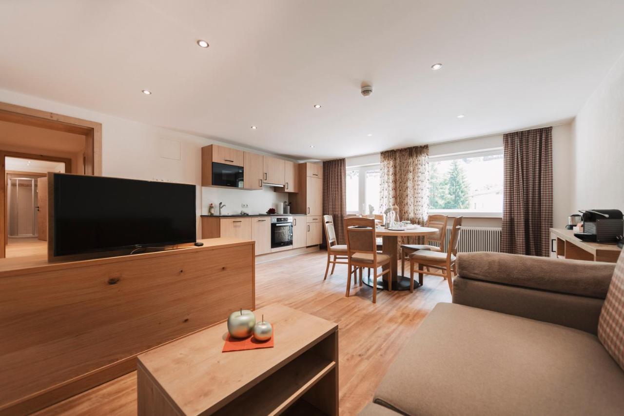 Wellness Aparthotel Panorama Alpin - Ferienwohnungen Jerzens Im Pitztal Eksteriør bilde