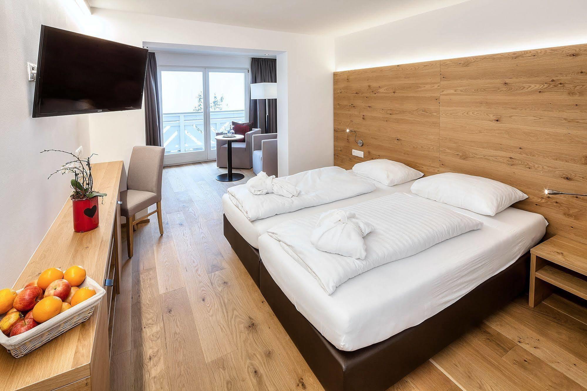 Wellness Aparthotel Panorama Alpin - Ferienwohnungen Jerzens Im Pitztal Eksteriør bilde